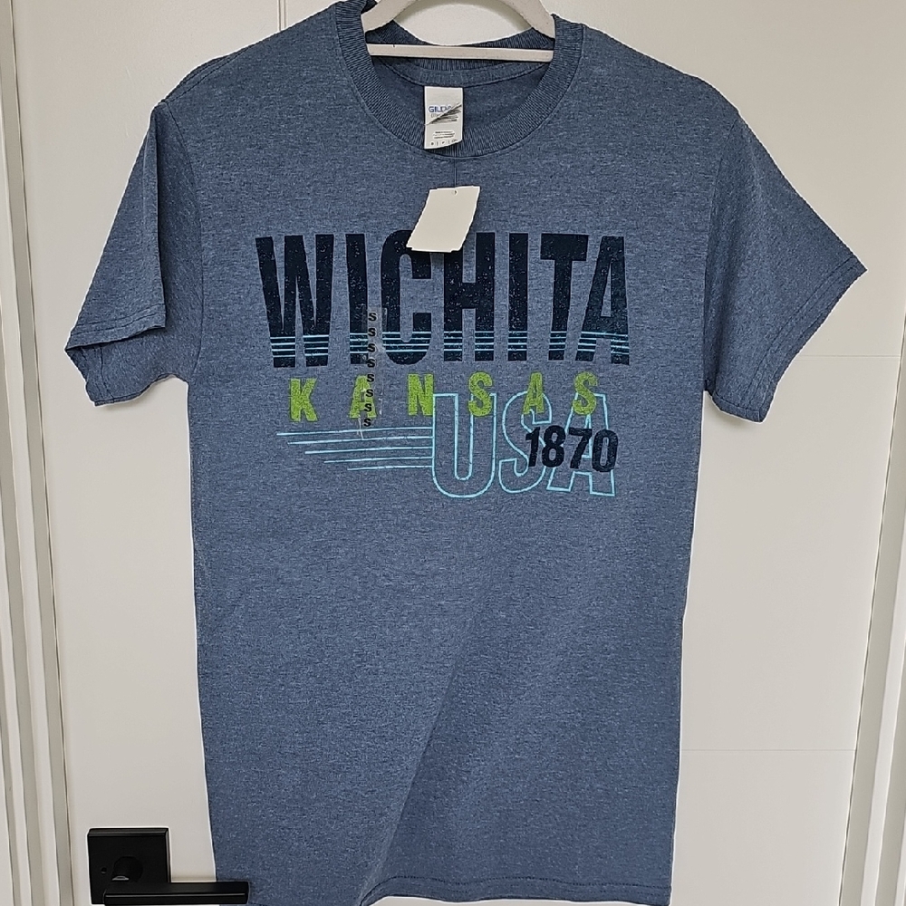 NWT Blue Wichita Kansas Graphic T-Shirt Sz Small